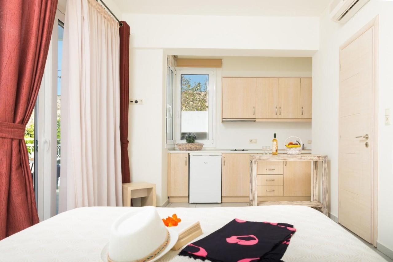 Hotel Sunshine Matala Екстериор снимка